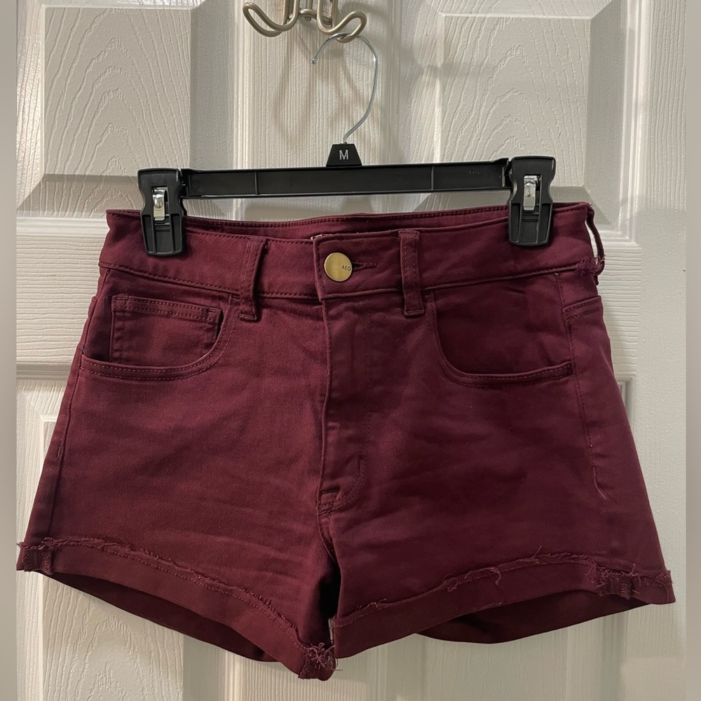 American Eagle maroon high rise shortie size 6